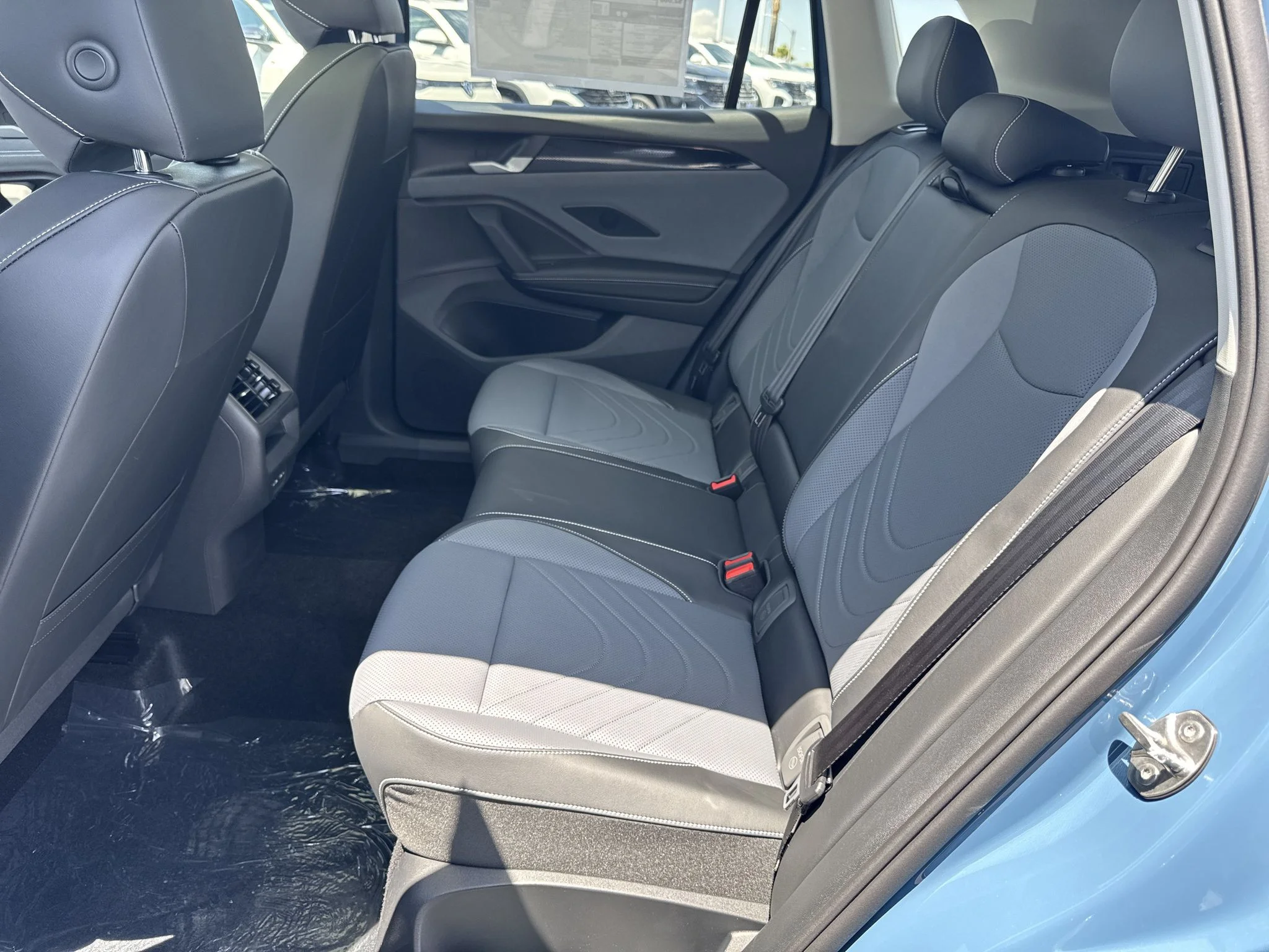 New 2026 Monterey Blue Pearl Volkswagen SE image 32