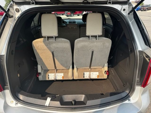 Used 2015 Silver Ford Base image 8