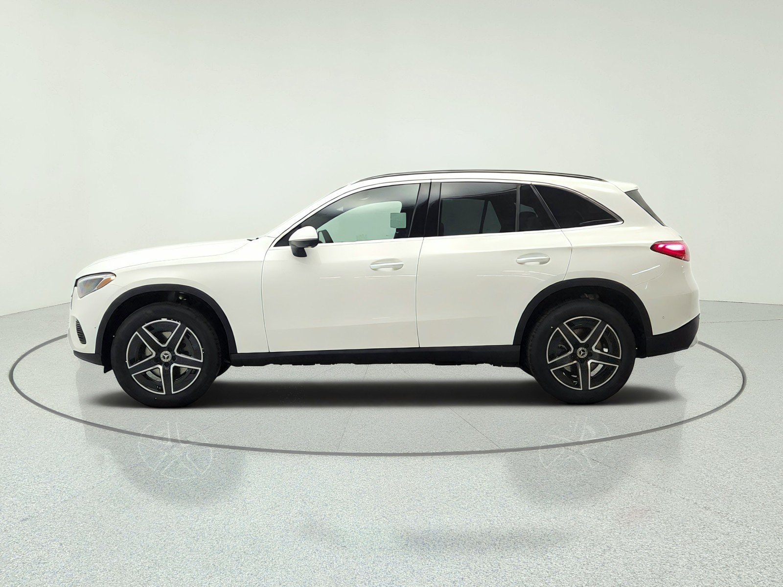 New 2026 Polar White Mercedes-Benz GLC 300 4MATIC® SUV image 29