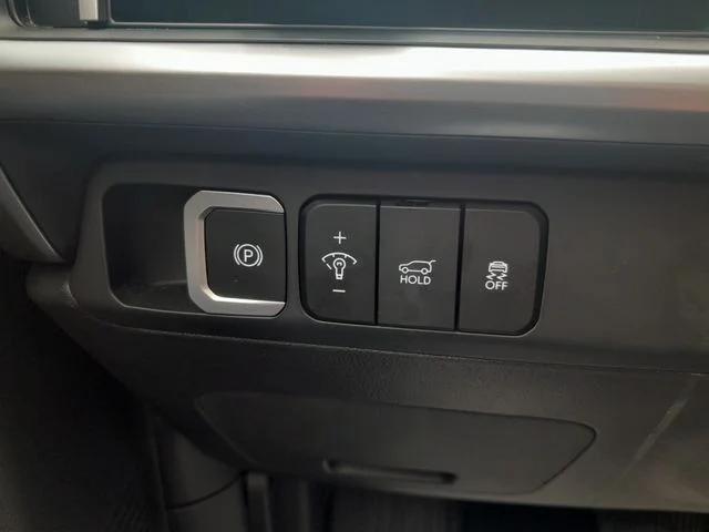 Used 2026 White Hyundai SEL image 18
