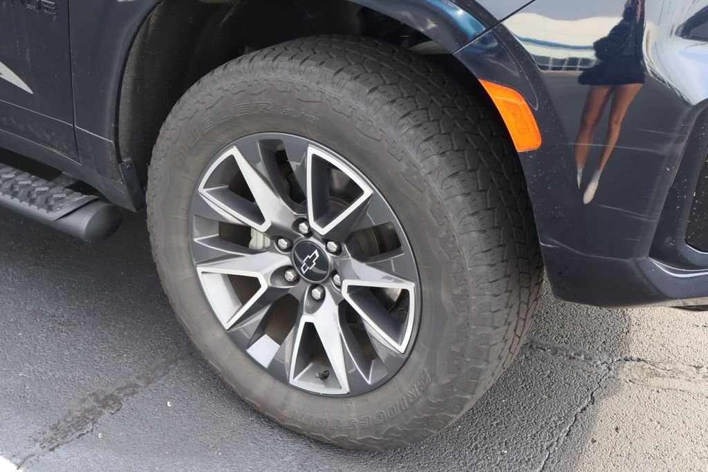 Used 2022 Blue Chevrolet Z71 image 8