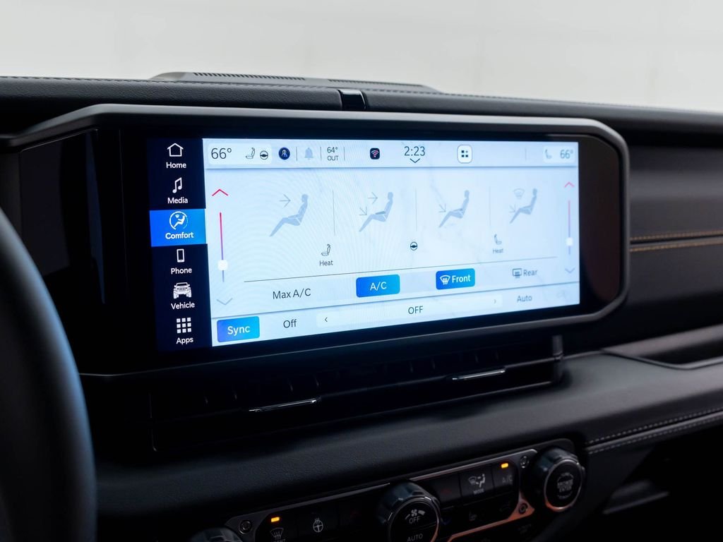 2024 Jeep Wrangler 4-Door Sahara - Photo 25