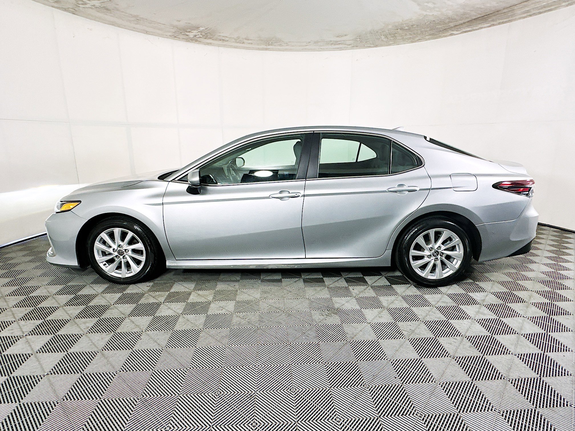 2023 Toyota Camry thumbnail 8