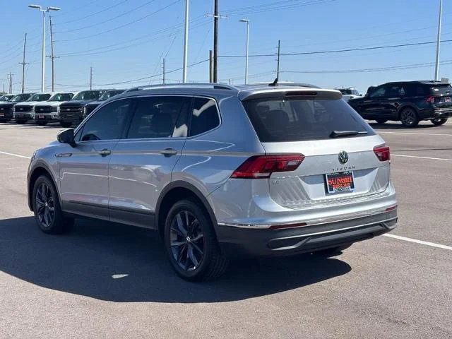 Used 2022 Pyrite Silver Metallic Volkswagen  image 5
