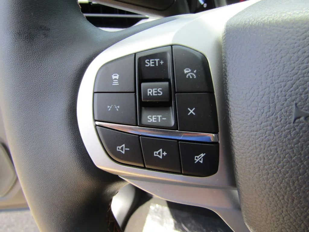 New 2026 Agate Black Metallic Ford Active image 25