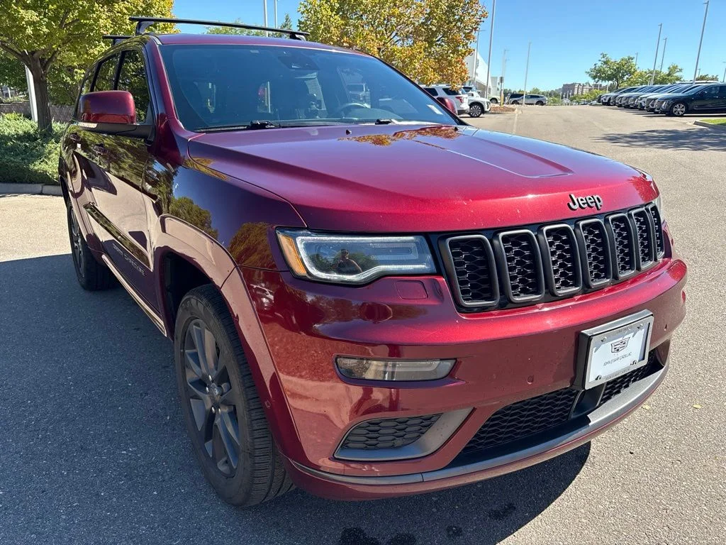 Used 2018 Red Jeep Overland image 7