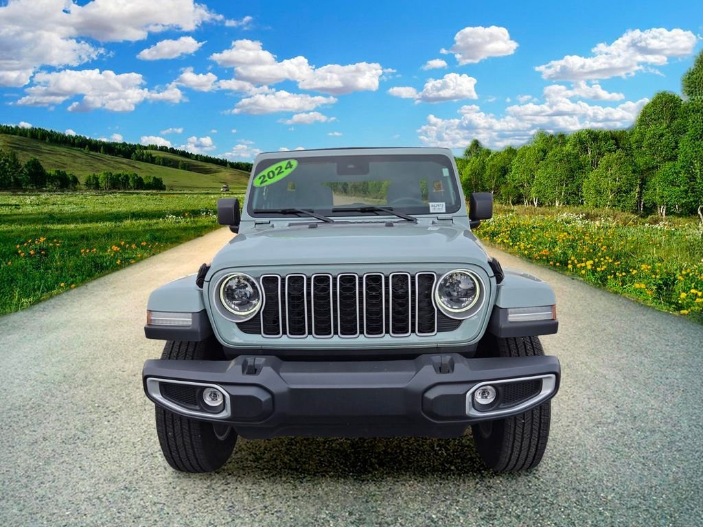 Used 2024 Gray Jeep Sahara image 8
