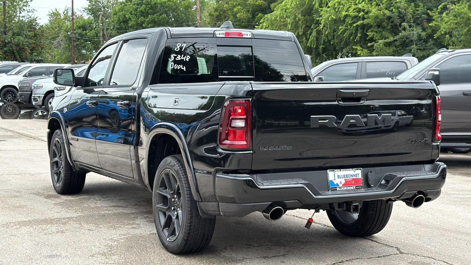 New 2026 Diamond Black Crystal Pearl-Coat Exterior Paint RAM Laramie image 7