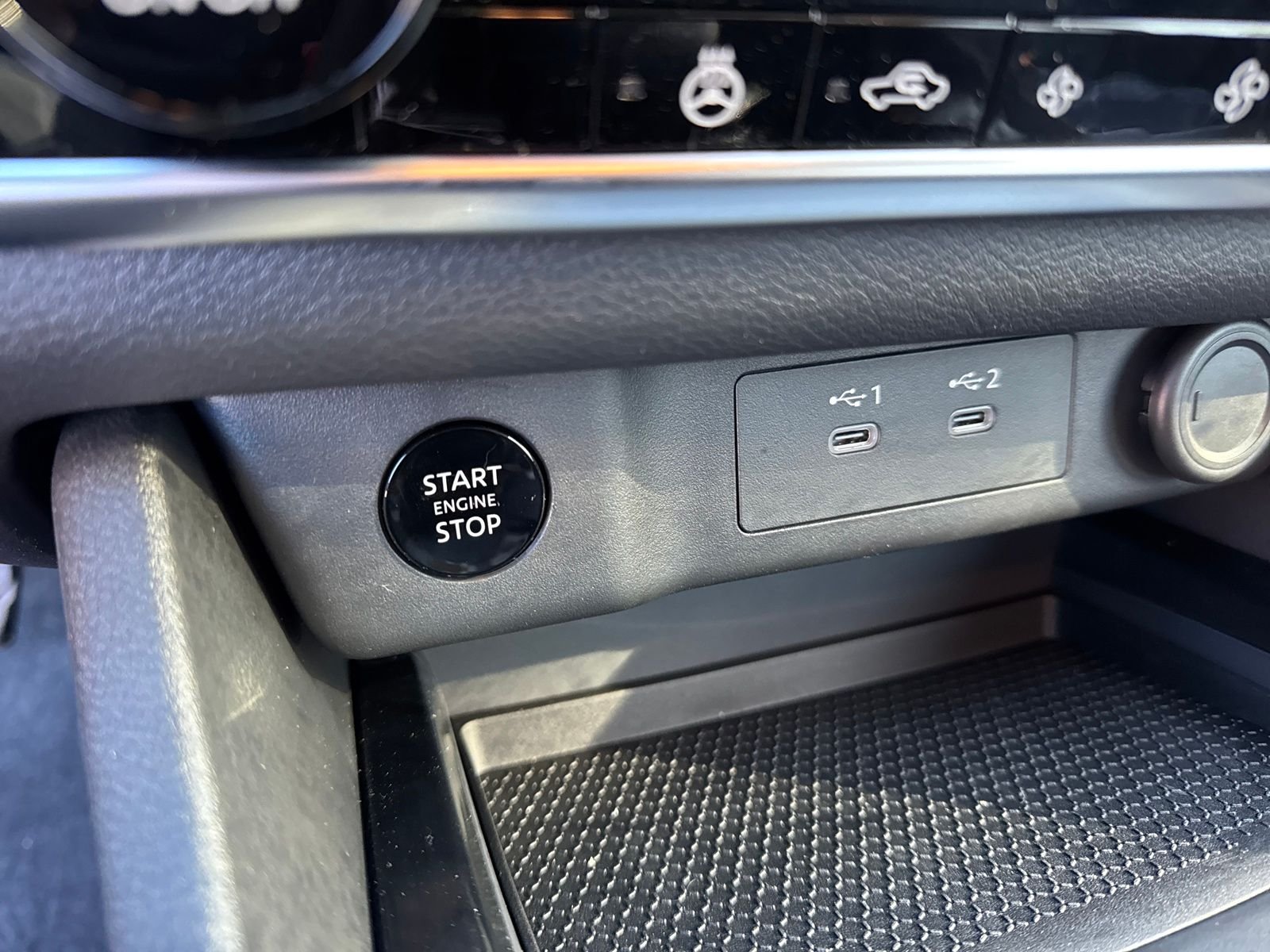 New 2026 Nissan Rogue SV 4D Sport Utility