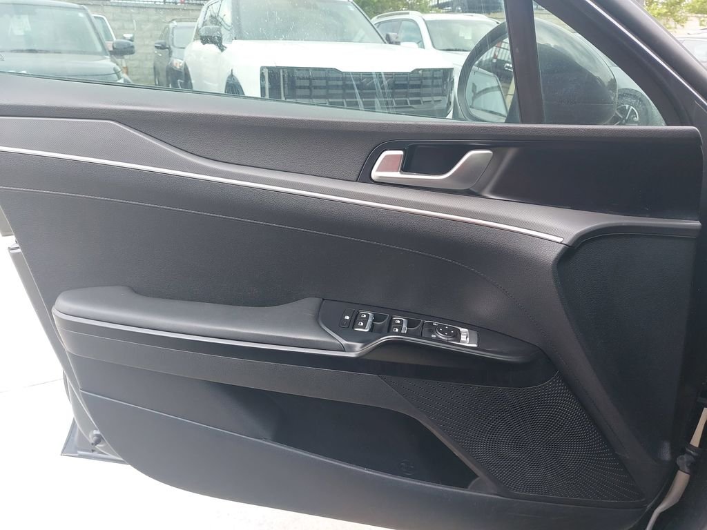 Used 2022 Gray Kia LXS image 25