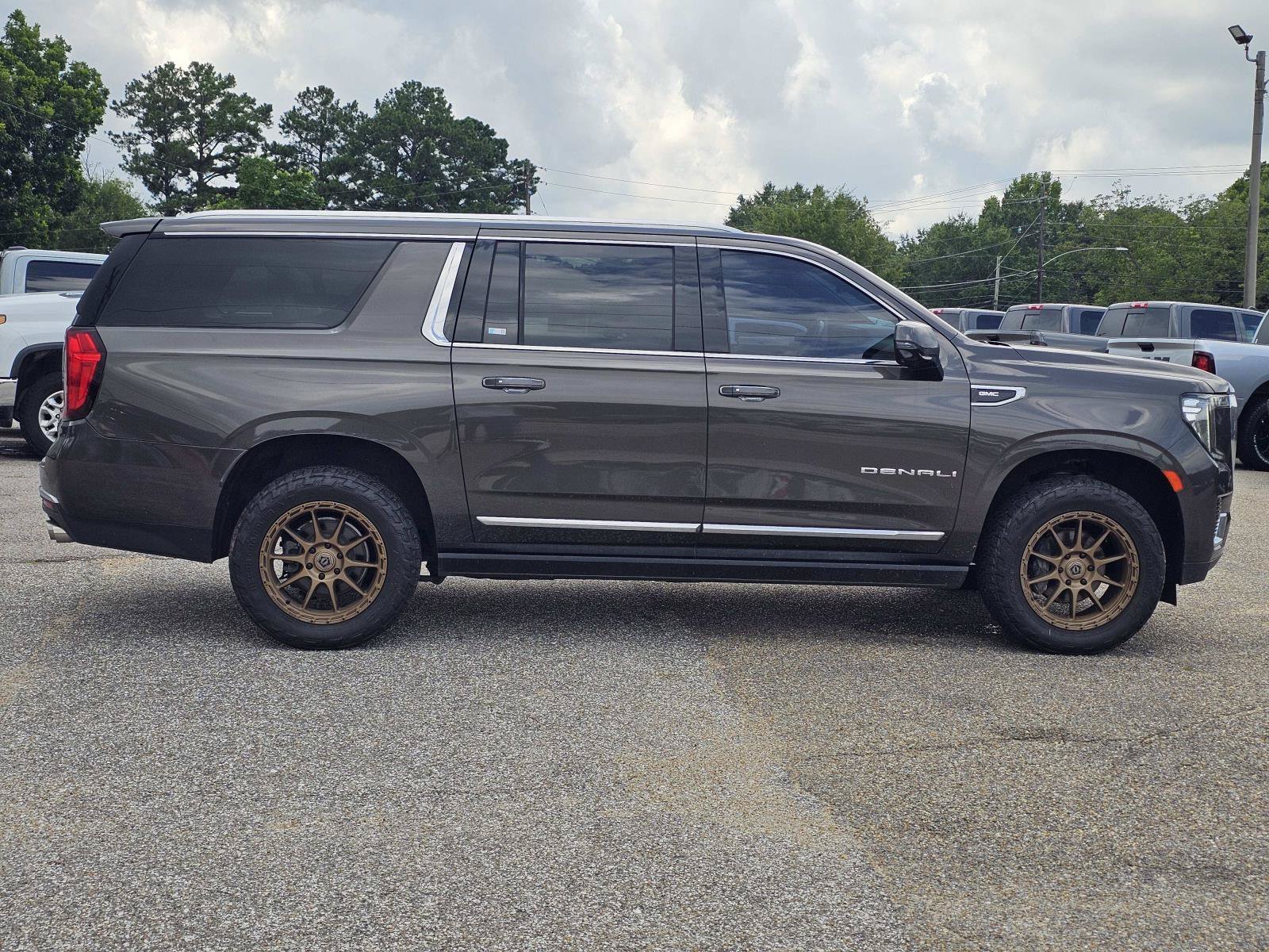 2021 GMC Yukon XL Denali - Photo 7