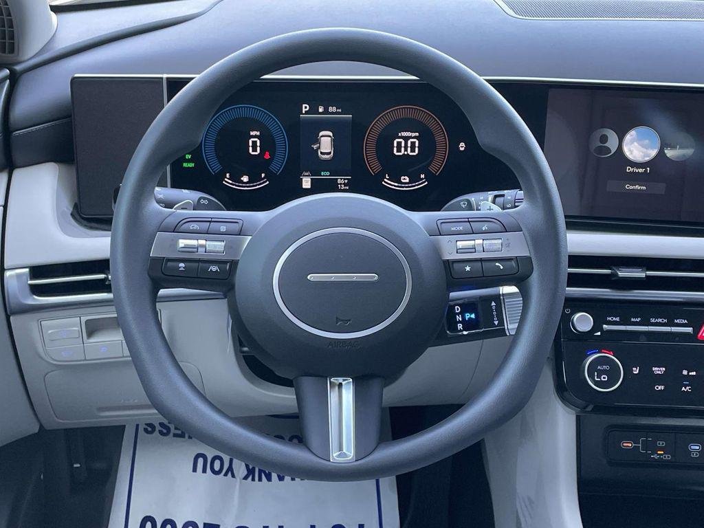 New 2026 White Hyundai SEL FWD image 15