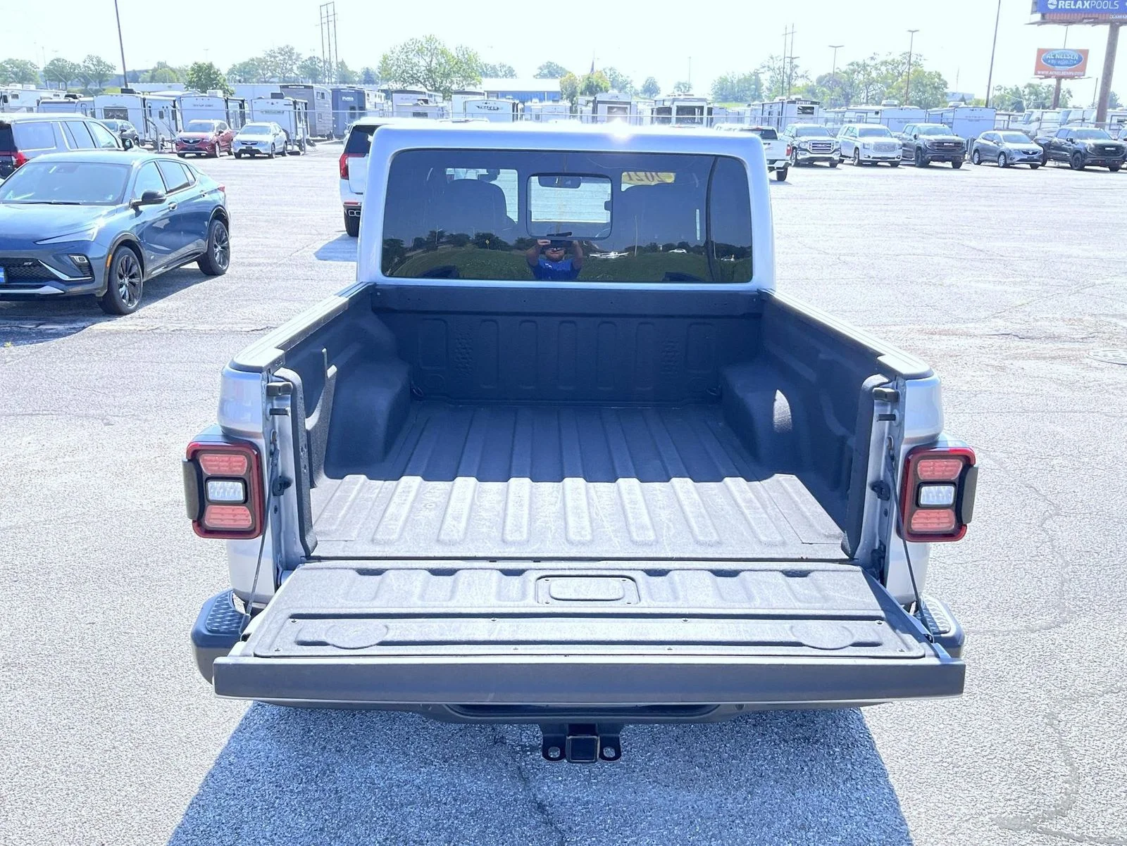 Used 2021 Silver Jeep Overland image 21