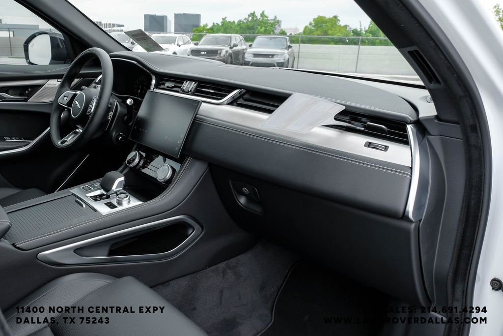 2026 Jaguar F-Pace R-Dynamic S - Photo 9