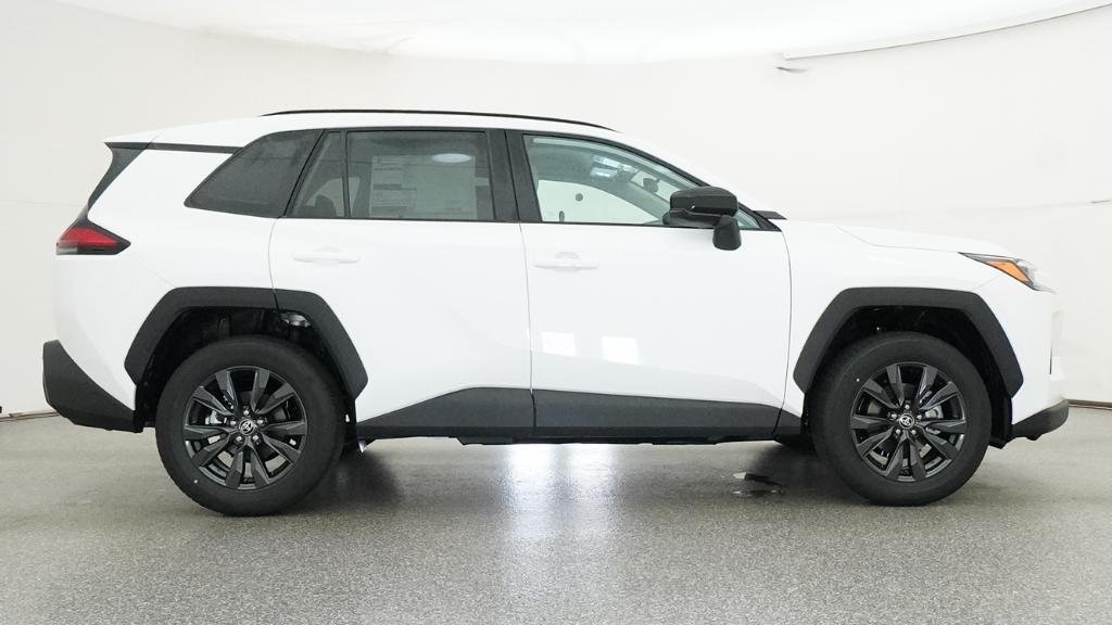 New 2026 Ice Cap Toyota XLE Premium image 15