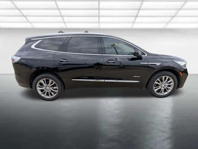 Used 2024 Ebony Twilight Metallic Buick Avenir image 35