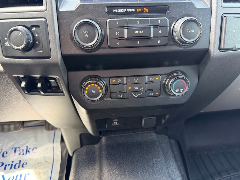 Used 2021 White Ford XL image 24