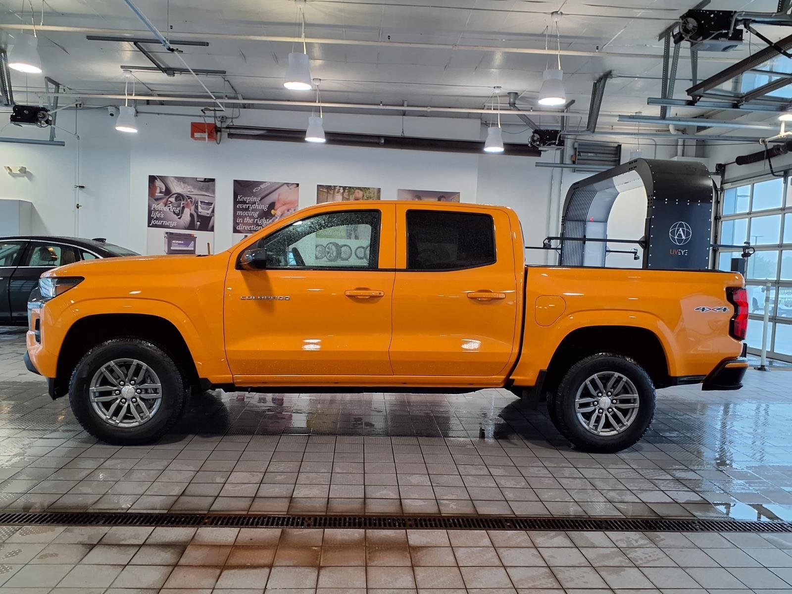 Used 2025 Sunrise Orange Chevrolet WT/LT image 29
