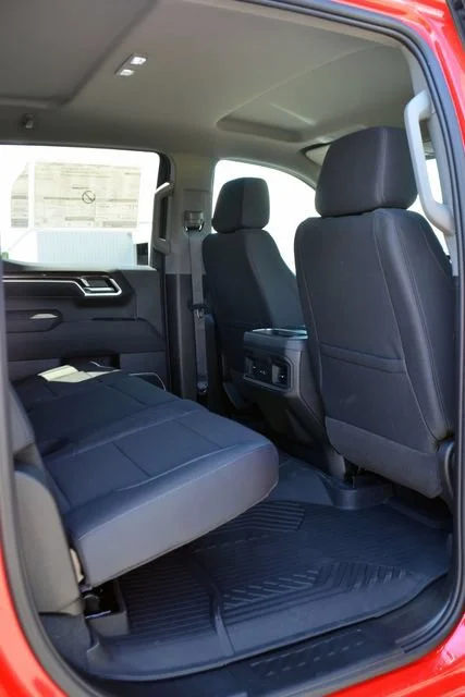 2026 Chevrolet Silverado 1500 LT - Photo 8
