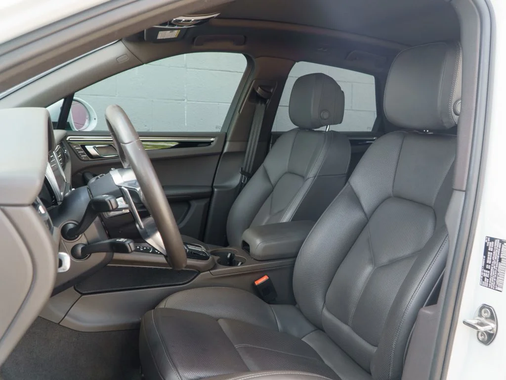 Used 2019  Porsche S image 5
