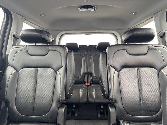 Used 2022 Bright White Clearcoat Jeep Limited image 18