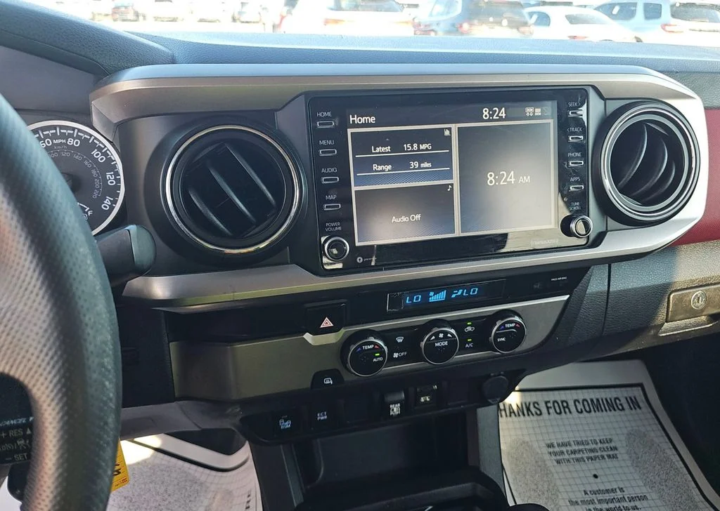 Used 2022 White Toyota SR5 image 7