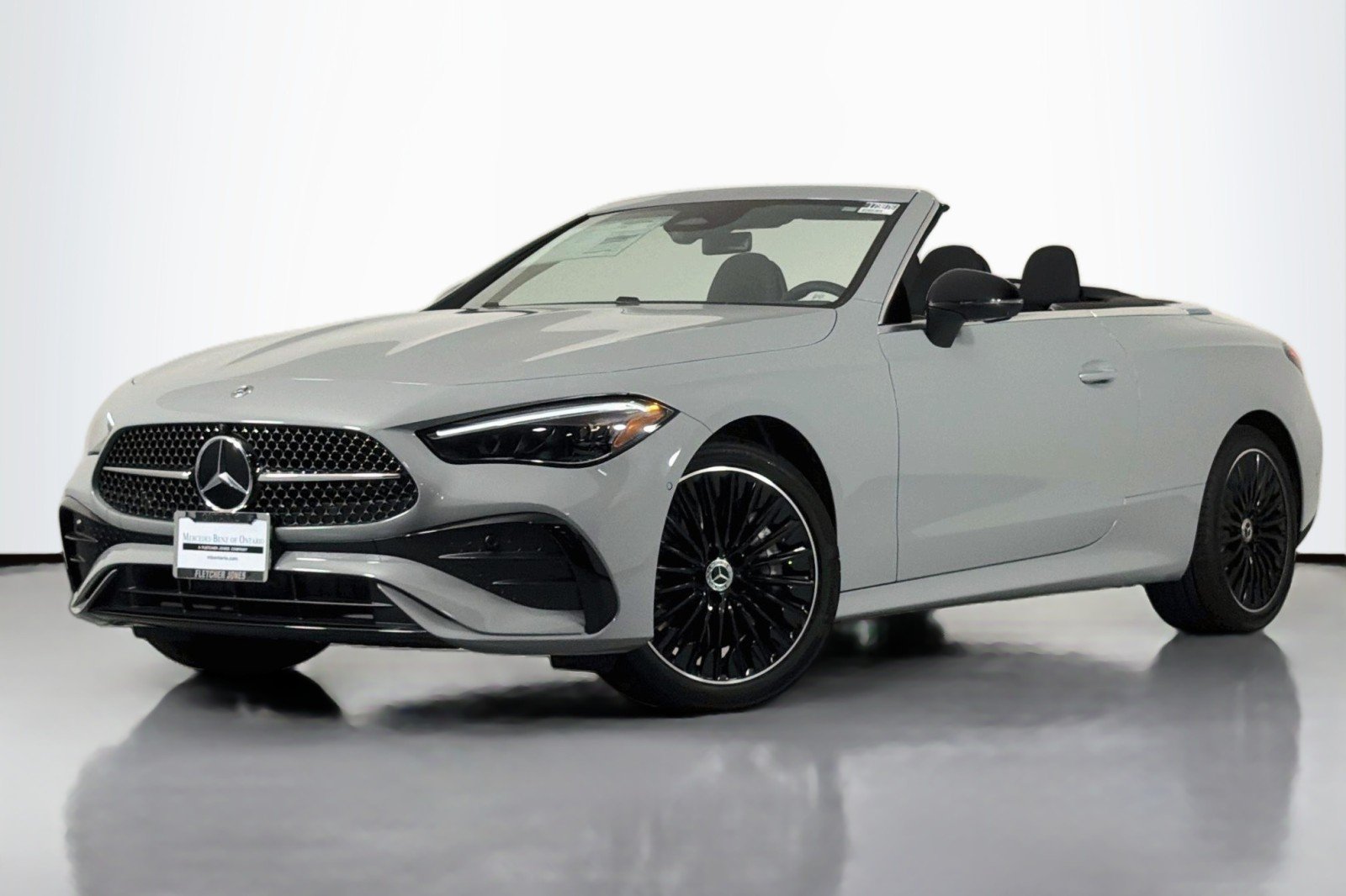 New 2026 MANUFAKTUR Alpine Grey Metallic Mercedes-Benz CLE 450 4MATIC® Cabriolet image 1