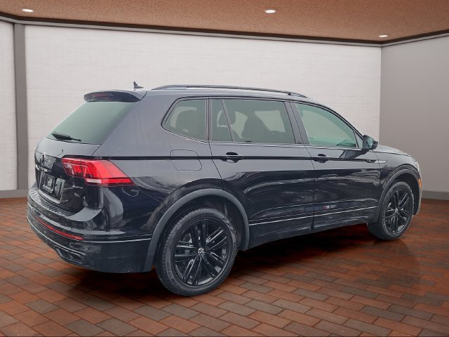 Used 2022 Deep Black Pearl Volkswagen 2.0T SE R-Line Black image 3