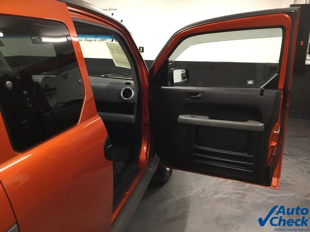 Used 2005 Orange Honda LX image 34