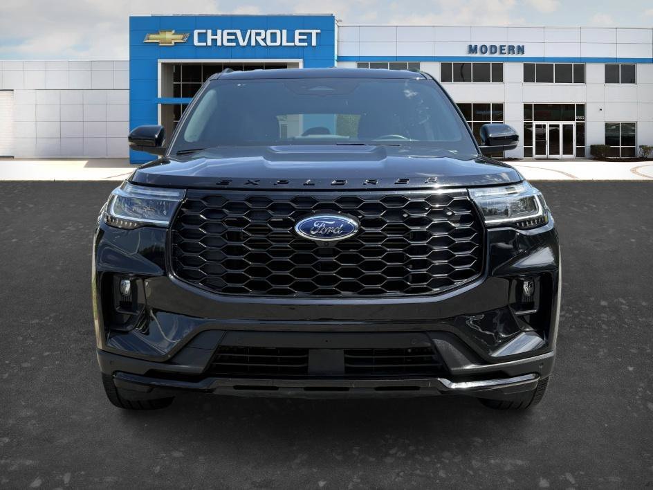 Used 2025 Black Metallic Ford ST-Line image 7