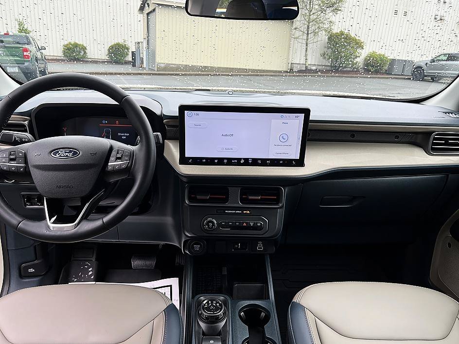 Used 2025 Beige Ford LARIAT image 13