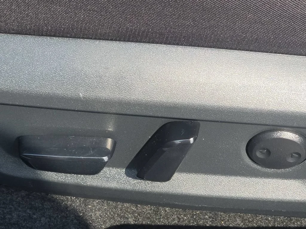 2025 Nissan Rogue SV - Photo 26