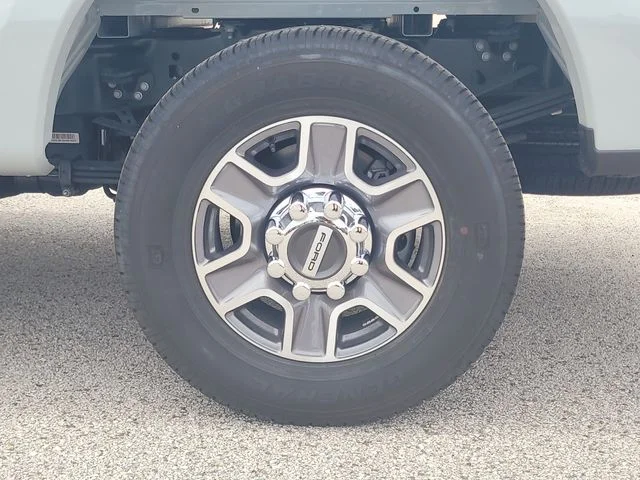 New 2026 Avalanche Ford Lariat image 8