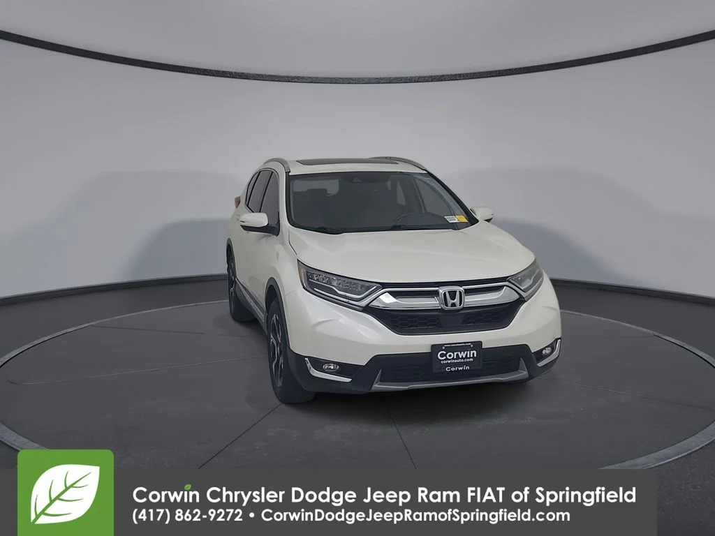 Used 2018 White Honda Touring image 4