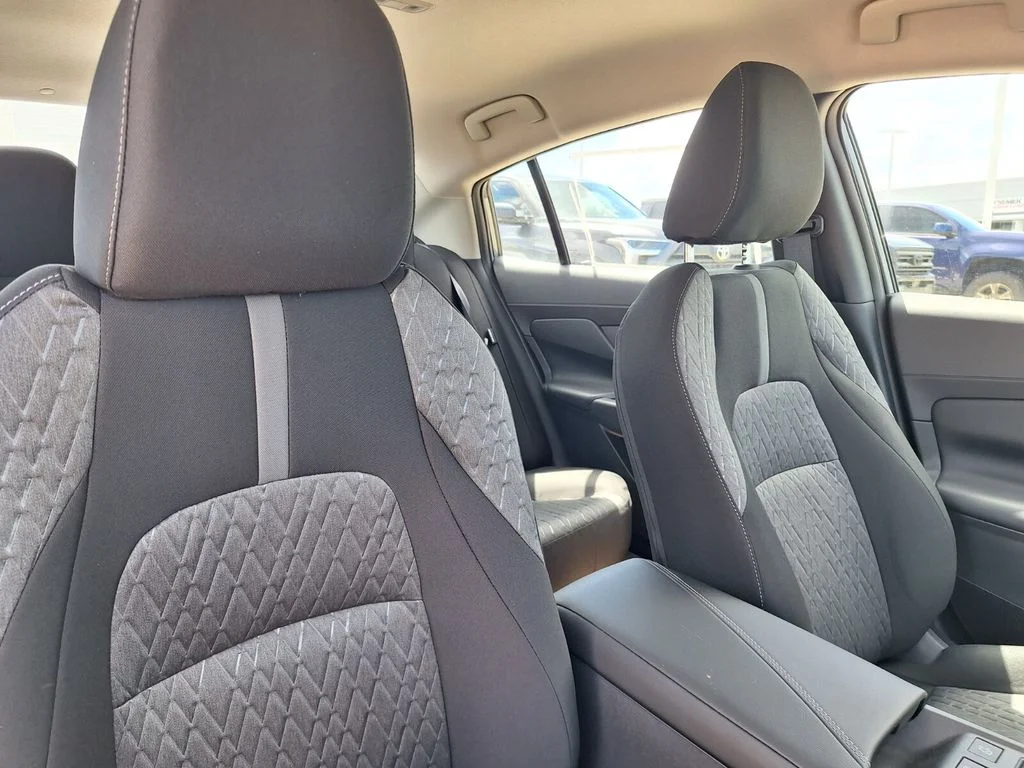 Used 2027 Gray Nissan SV image 25