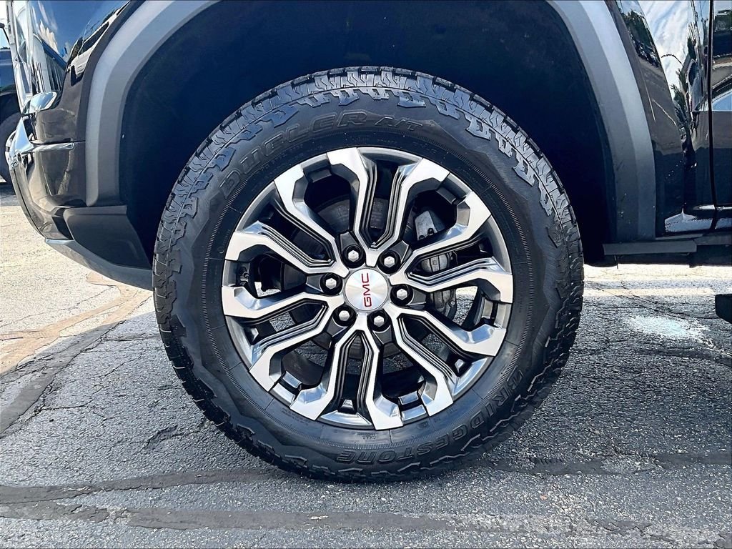 Used 2025 Black GMC Denali image 7