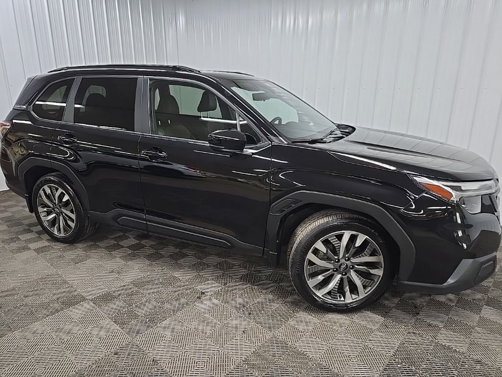 2025 Subaru Forester Touring's photo