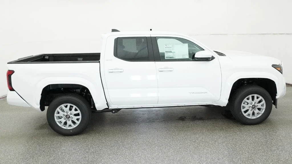 New 2026 Ice Cap Toyota SR5 image 17