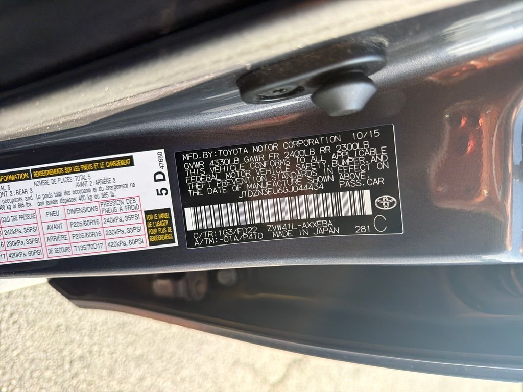 Used 2016 Gray Toyota Three image 29