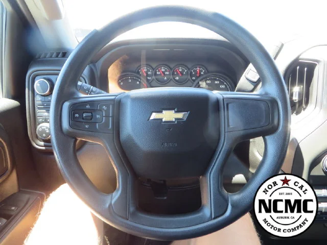 Used 2025 White Chevrolet Work Truck image 27