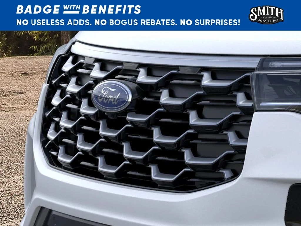 New 2026 Star White Metallic Tri-Coat Ford Platinum™ image 18