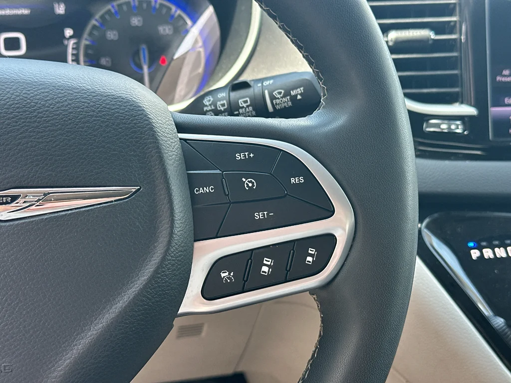 Used 2024 White Chrysler Touring L image 16