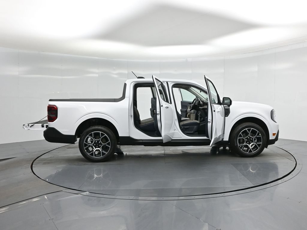 New 2026 Oxford White Ford Lariat image 4