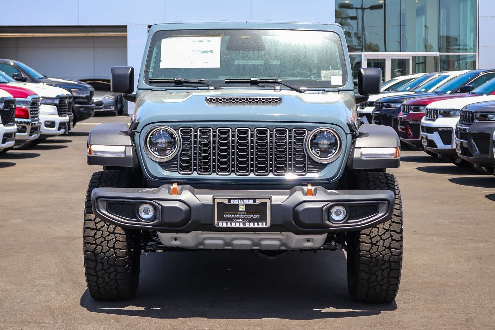 New 2026 Anvil Clear-Coat Exterior Paint Jeep Mojave image 2
