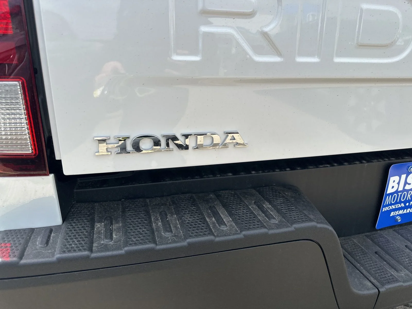 New 2026 Platinum White Pearl Honda RTL image 8