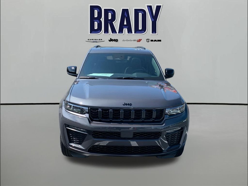 New 2026 Baltic Gray Metallic Clear-Coat Exterior Paint Jeep Limited image 2
