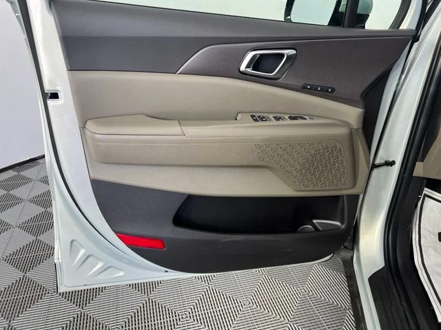 New 2027 White Kia EX image 15