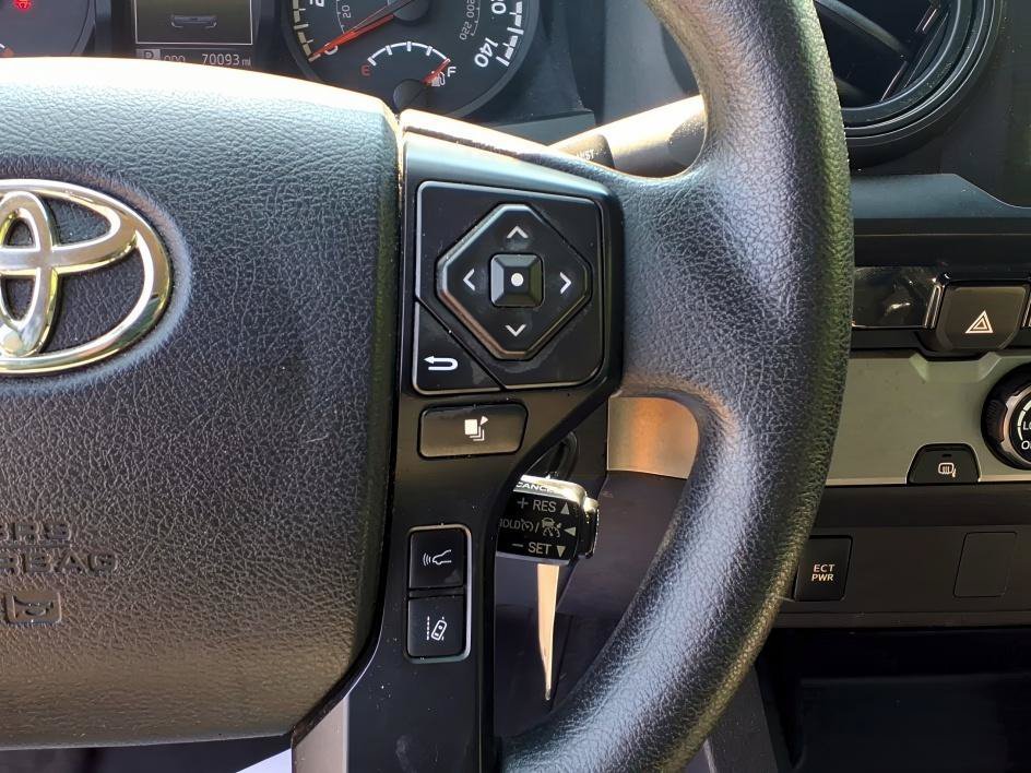 Used 2018 Midnight Black Metallic Toyota SR image 23