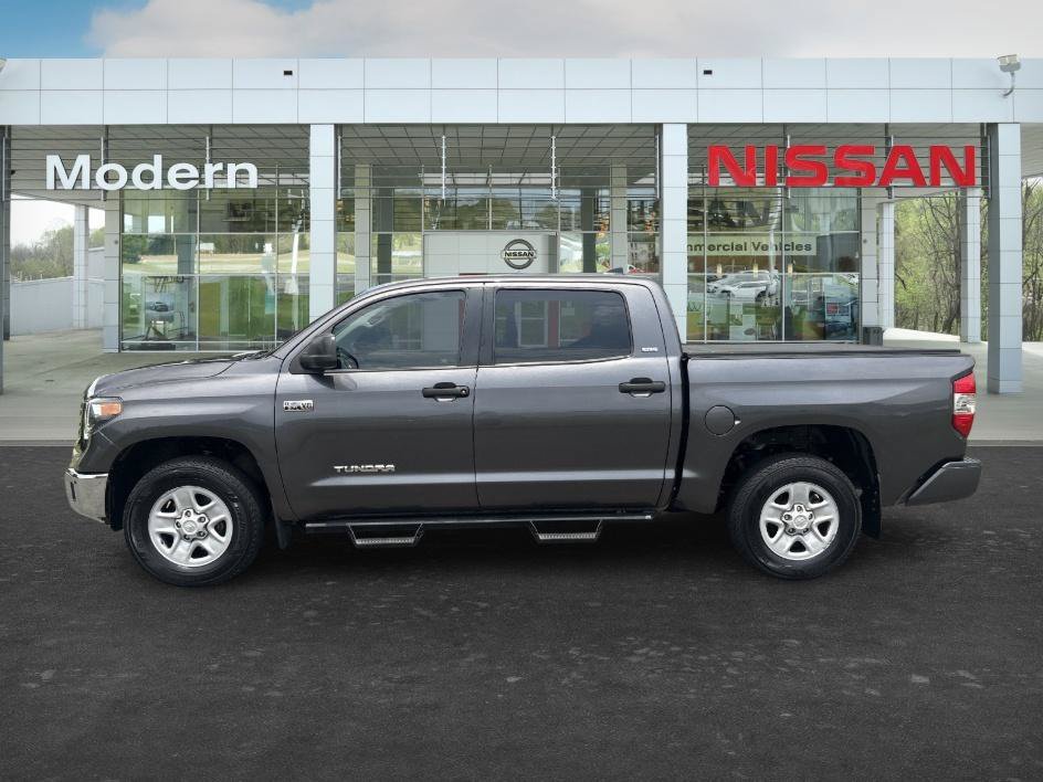 Used 2020 Magnetic Gray Metallic Toyota SR5 image 2