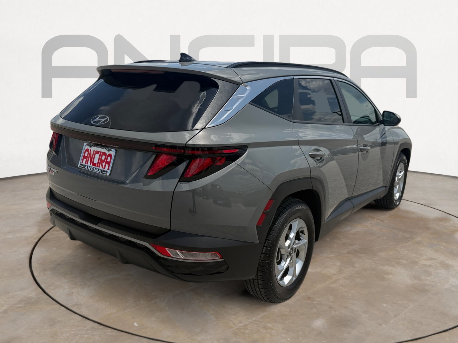Used 2024 Hampton Gray Hyundai SEL image 11